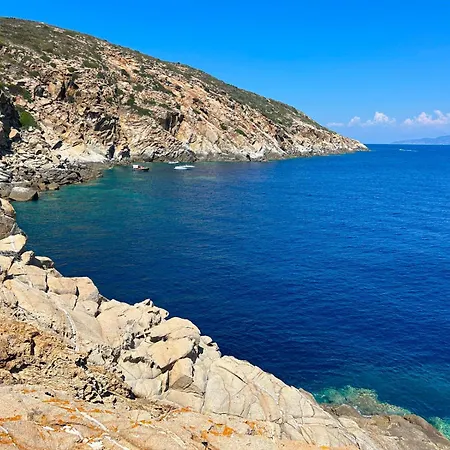 Faro Capel Rosso Semesteranläggning (resort) Giglio Castello