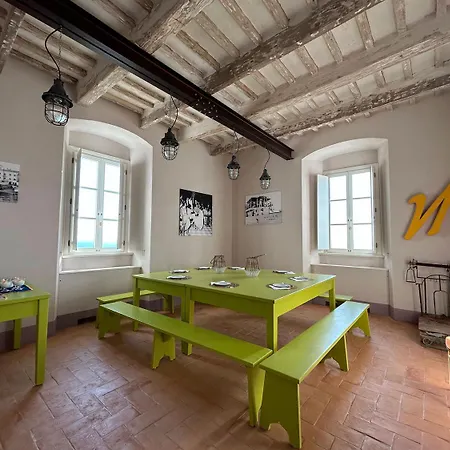 Faro Capel Rosso Semesteranläggning (resort) Giglio Castello